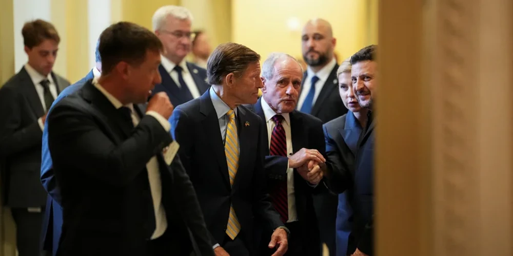Президент України Володимир Зеленський із сенаторами США у Капітолії, Вашингтон, округ Колумбія, 28 липня 2026 року